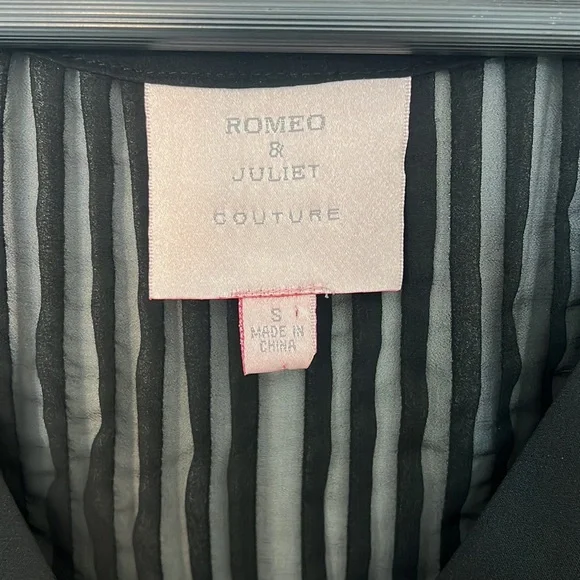 NWOT Romeo & Juliet Couture sheer blouse - Picture 3 of 12